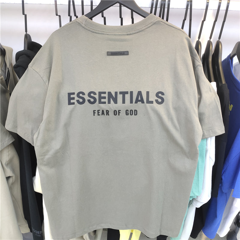 Camiseta Fear Of God Essentials Verde Musgo Escuro