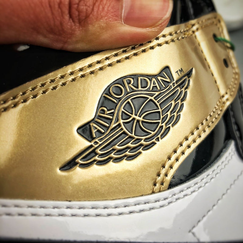  NIKE AIR JORDAN 1 Gold Toe