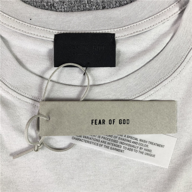Camiseta Fear Of God Cinza