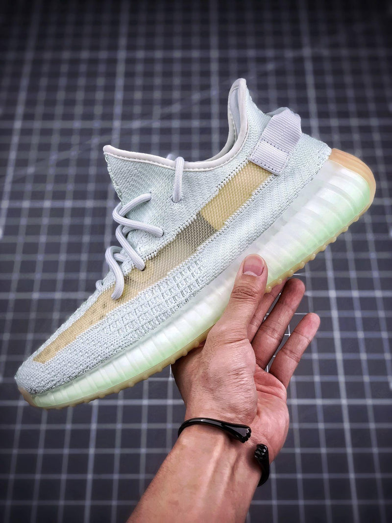 Yeezy Boost 350 V2 Hyperspace